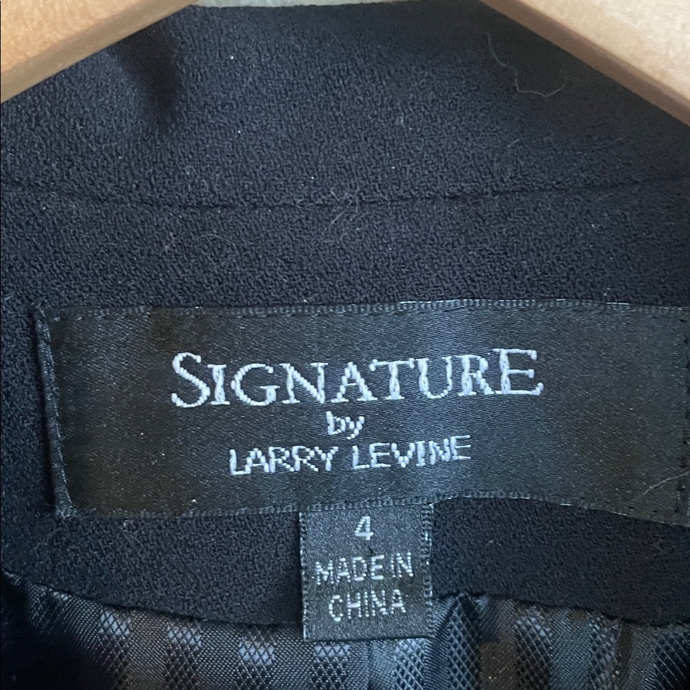 Signature by Larry Levine Three (3) Piece Women’s Suit Size 4 - Picture 4 of 9